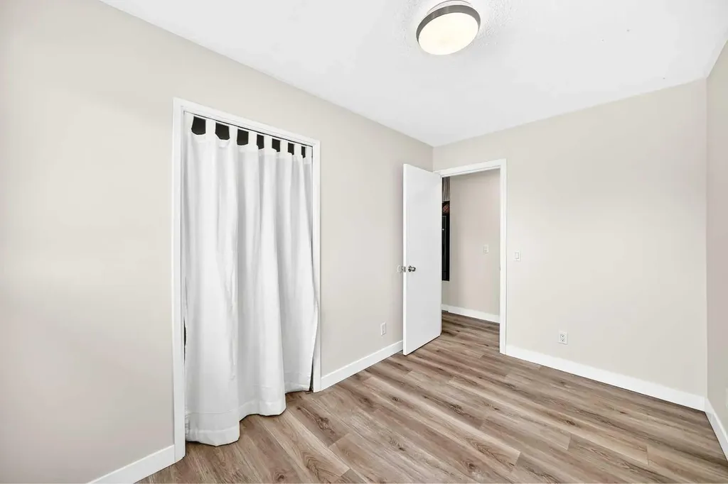 42 Rundlelawn Close NE Calgary AB T1Y 3J3