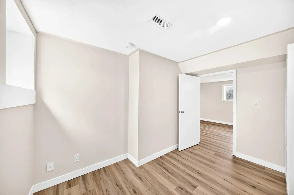 42 Rundlelawn Close NE Calgary AB T1Y 3J3