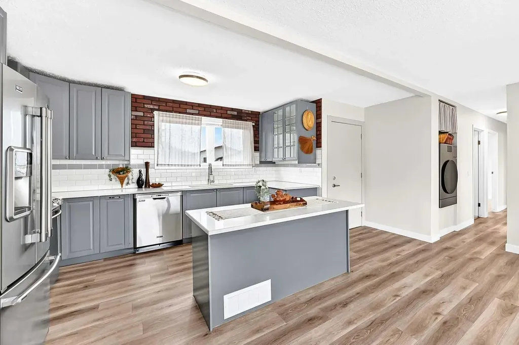 42 Rundlelawn Close NE Calgary AB T1Y 3J3