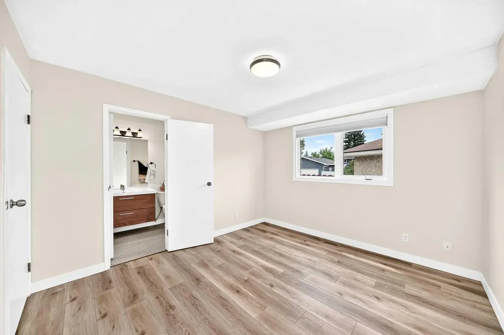 42 Rundlelawn Close NE Calgary AB T1Y 3J3