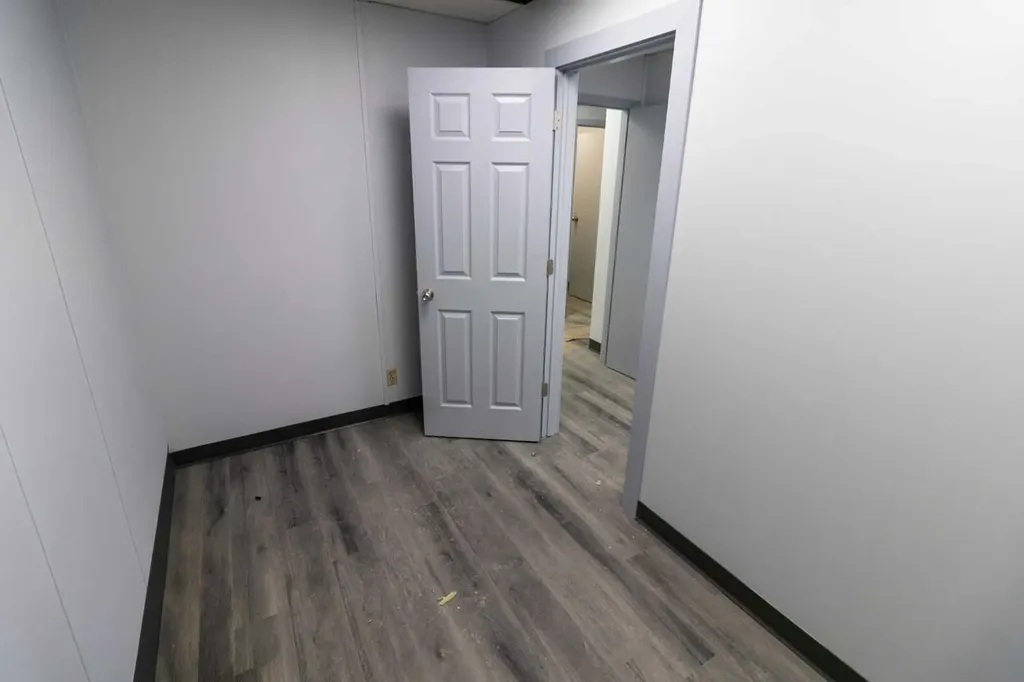1530 27 Avenue NE Calgary AB T2E 7S6