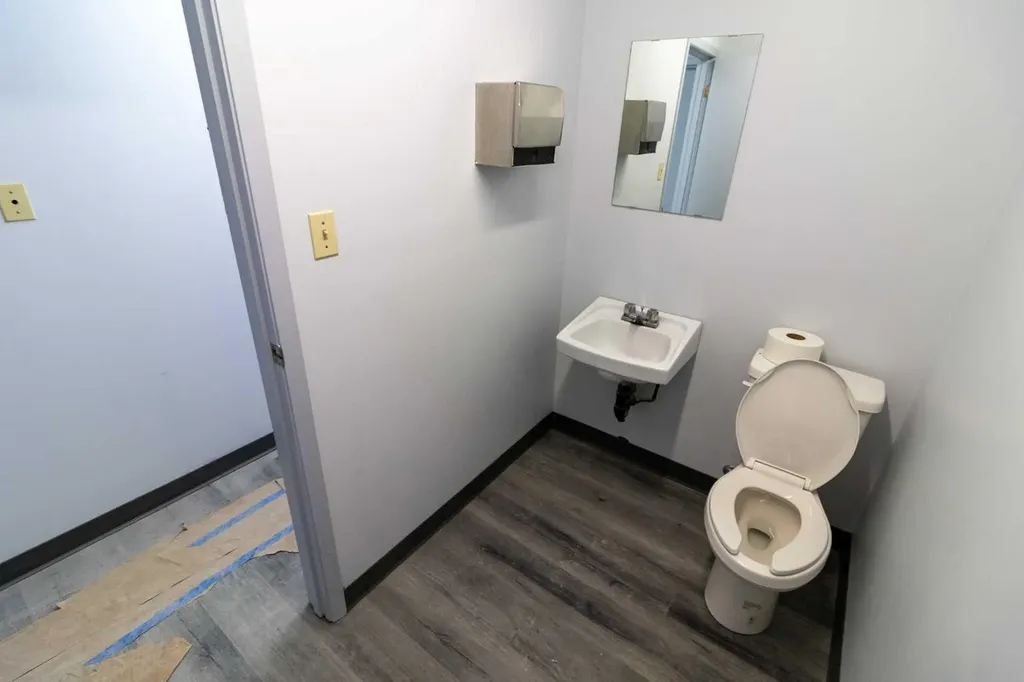 1530 27 Avenue NE Calgary AB T2E 7S6