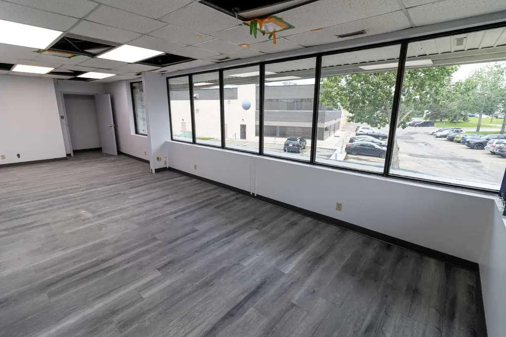 1530 27 Avenue NE Calgary AB T2E 7S6