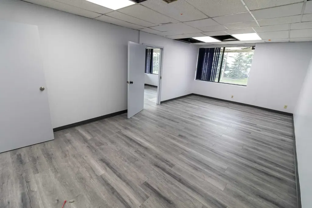 1530 27 Avenue NE Calgary AB T2E 7S6