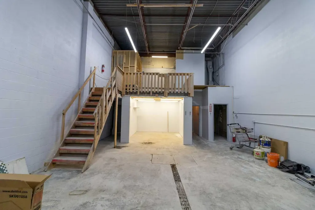 1530 27 Avenue NE Calgary AB T2E 7S6