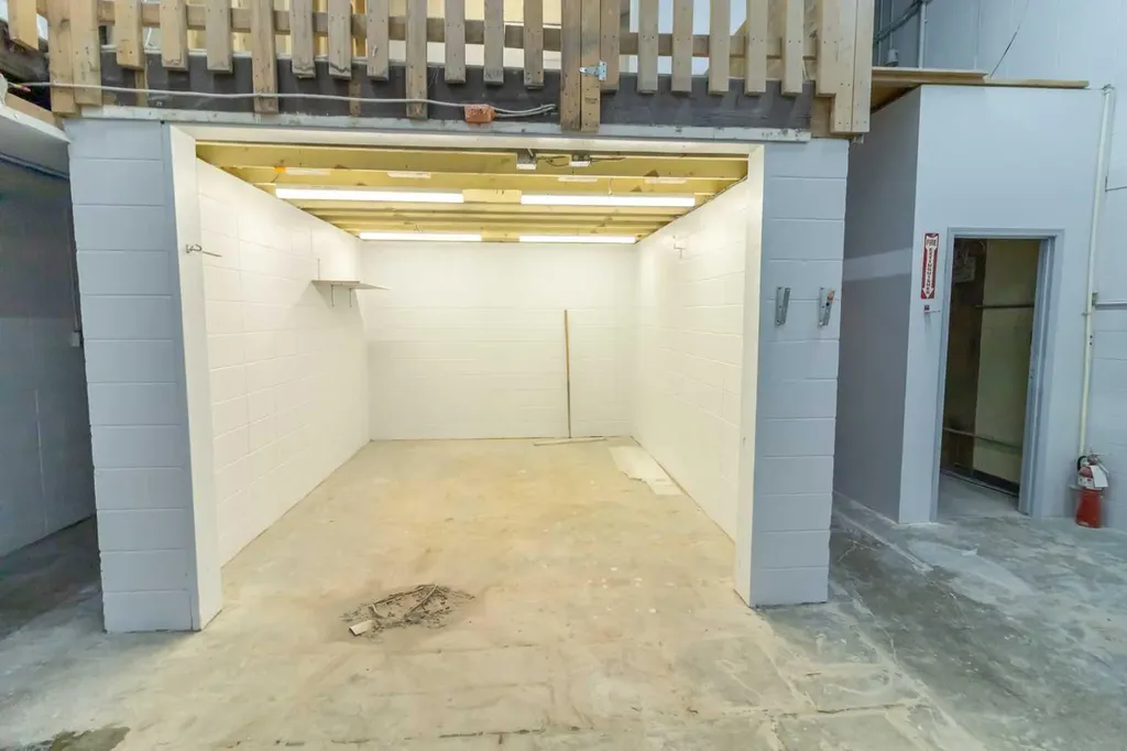 1530 27 Avenue NE Calgary AB T2E 7S6