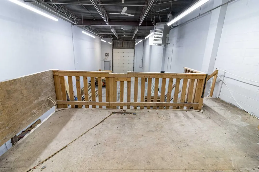 1530 27 Avenue NE Calgary AB T2E 7S6