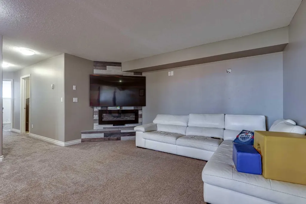 4646 58 Avenue Rimbey AB T0C 2J0