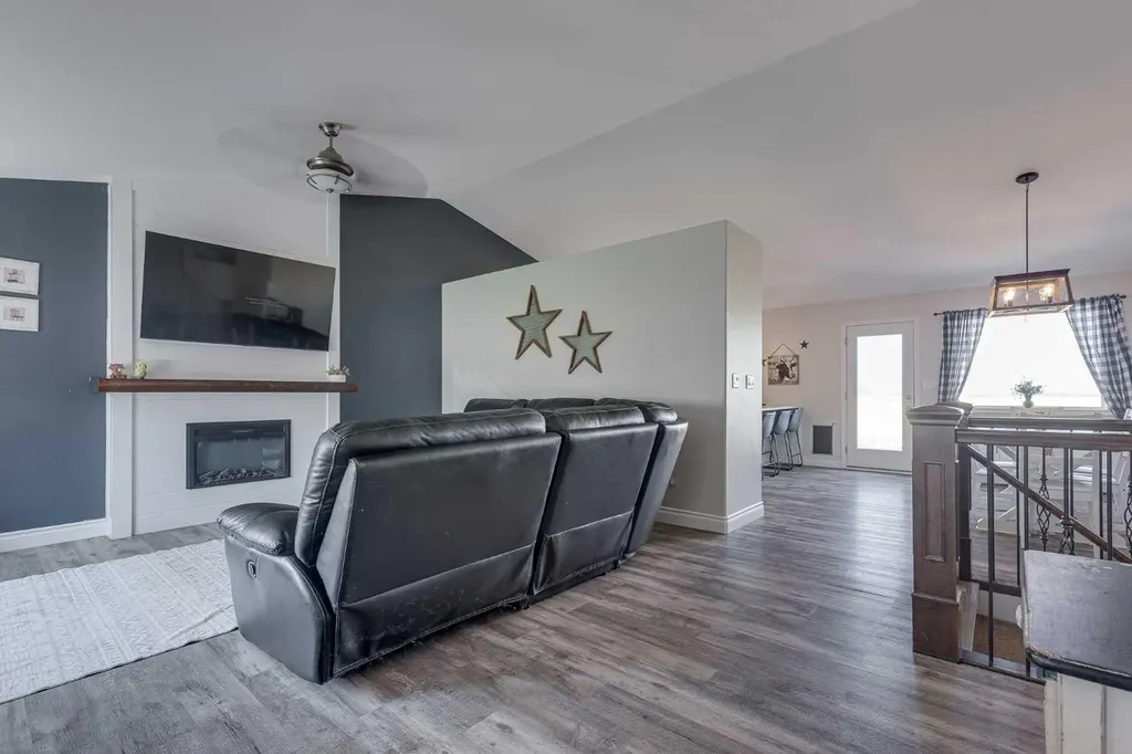 4646 58 Avenue Rimbey AB T0C 2J0