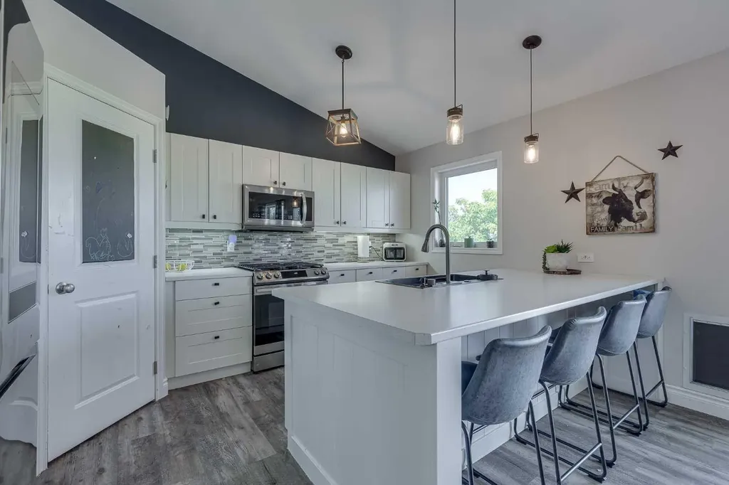 4646 58 Avenue Rimbey AB T0C 2J0