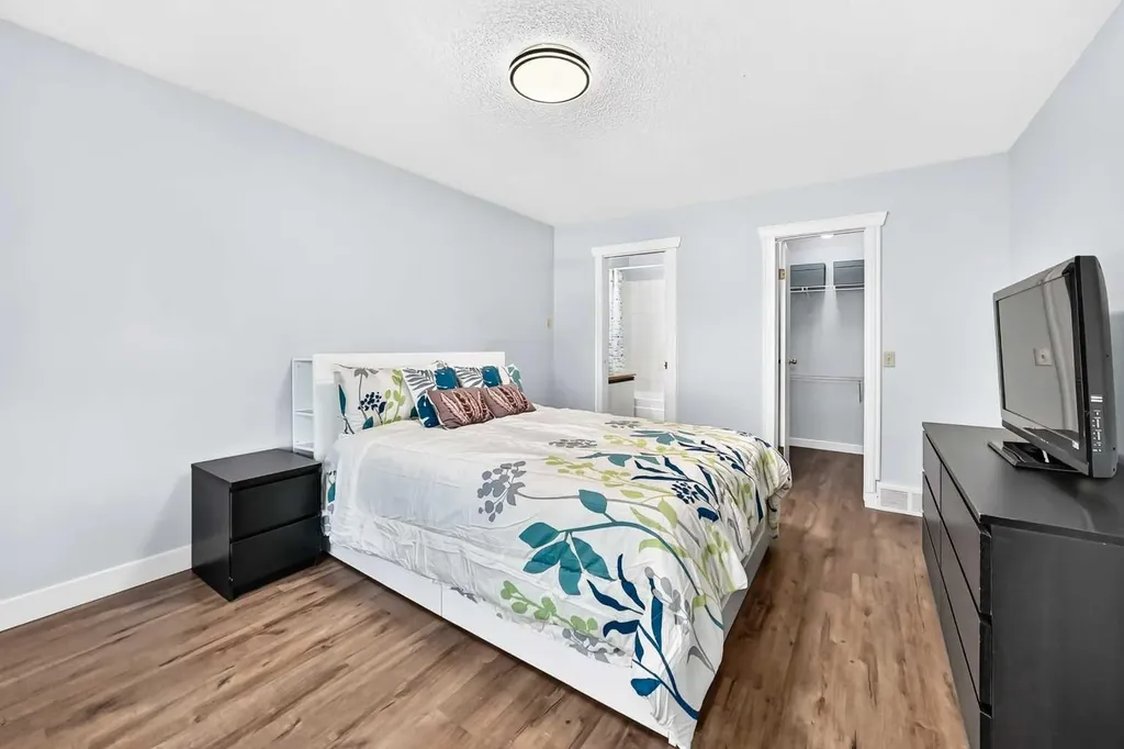 144 Riverstone Crescent SE Calgary AB T2C 4A3