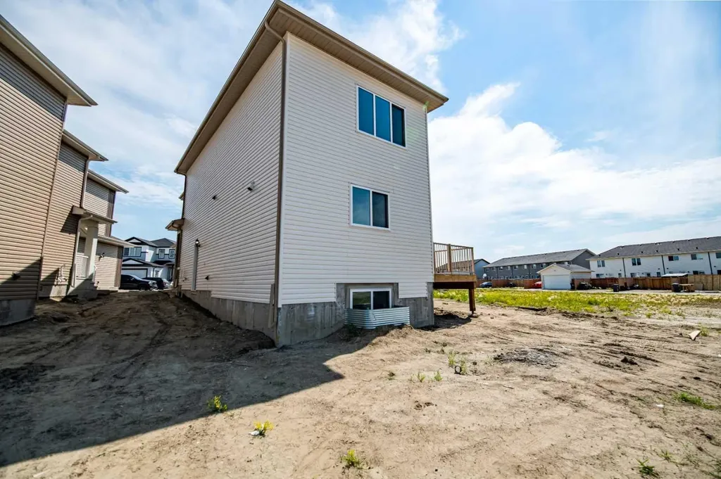 87 Linden Place Rural Red Deer County AB T4E 3C4