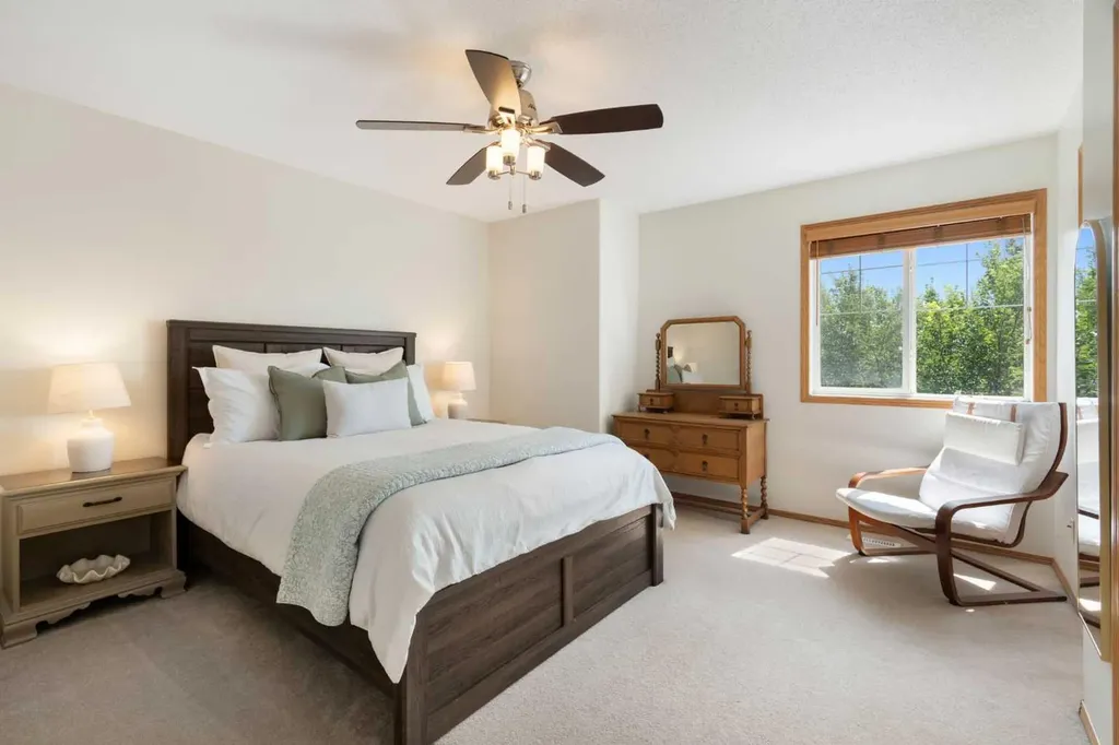 18 Moe Avenue NW Langdon AB T0J 1X2