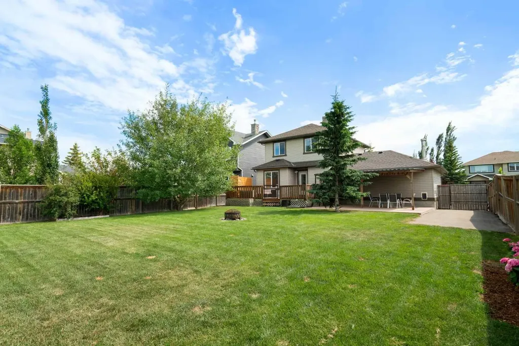 18 Moe Avenue NW Langdon AB T0J 1X2
