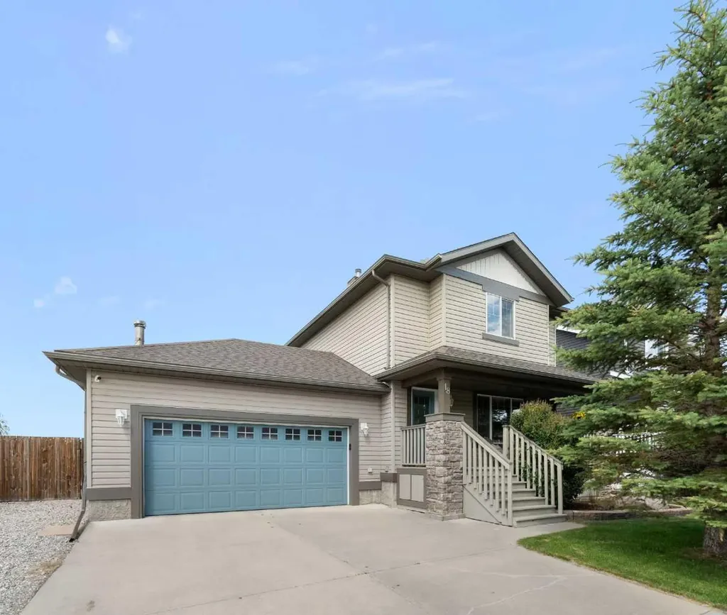 18 Moe Avenue NW Langdon AB T0J 1X2