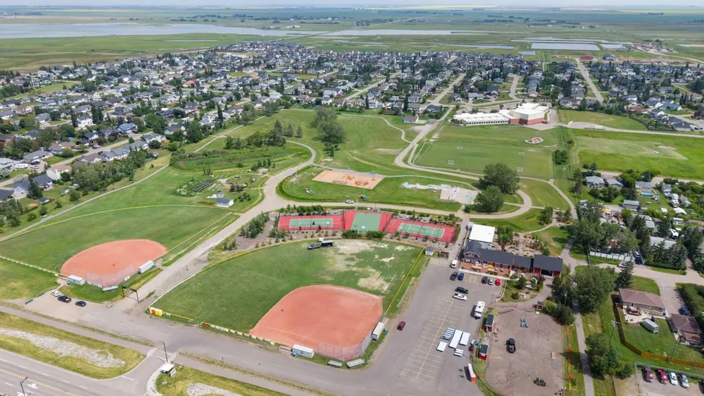 18 Moe Avenue NW Langdon AB T0J 1X2