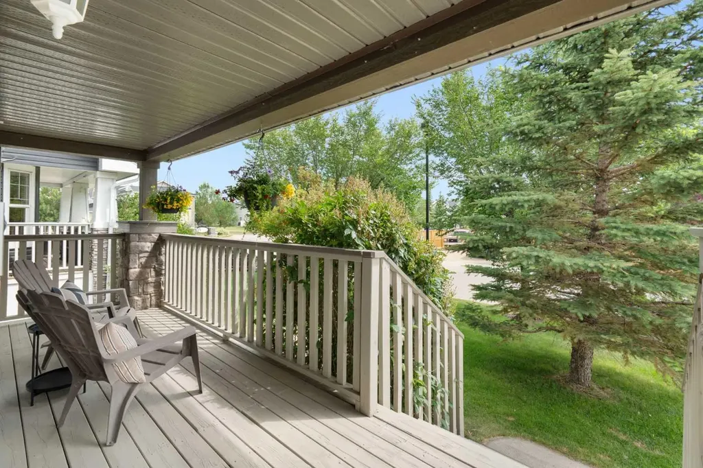 18 Moe Avenue NW Langdon AB T0J 1X2