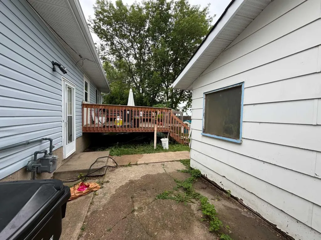 4805 55 Avenue Valleyview AB T0H 3N0