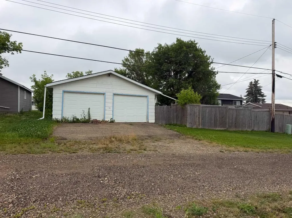 4805 55 Avenue Valleyview AB T0H 3N0