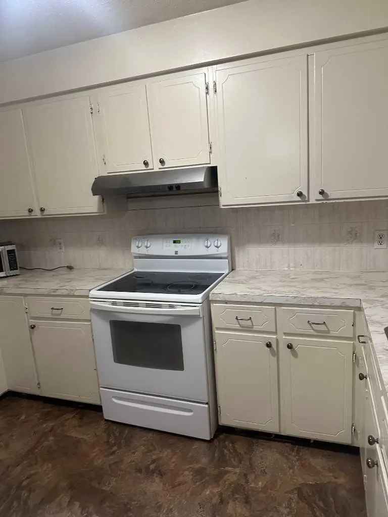 4805 55 Avenue Valleyview AB T0H 3N0