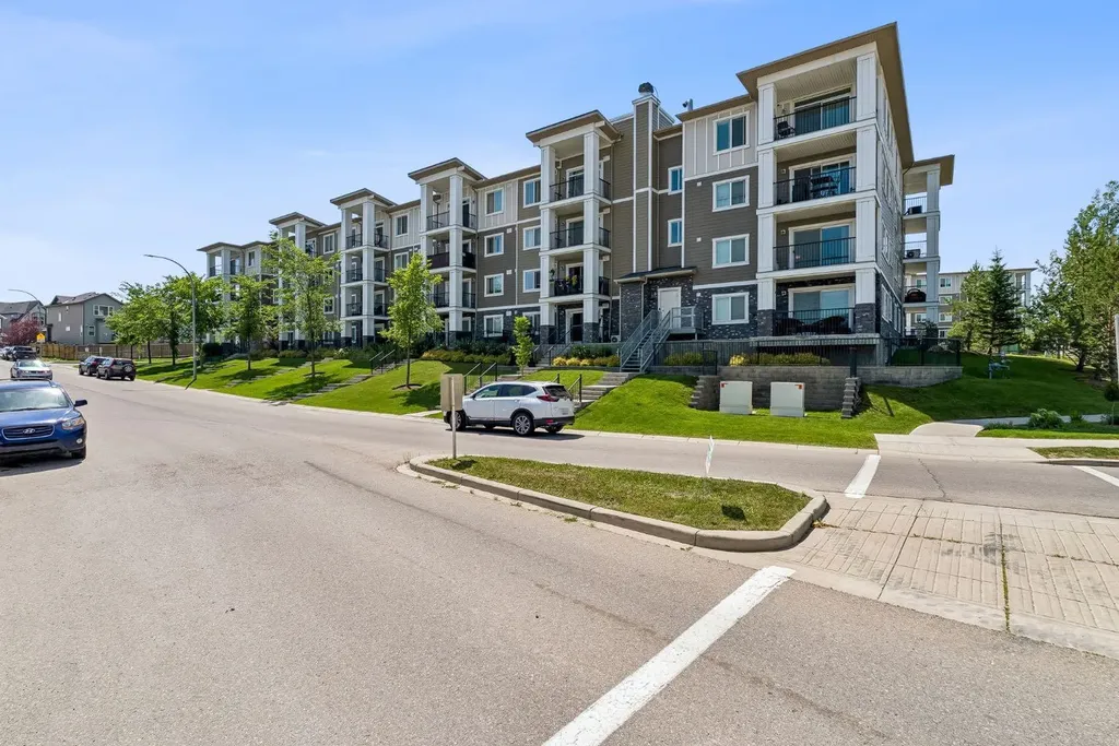 450 Sage Valley Drive NW Calgary AB T3R 0V5