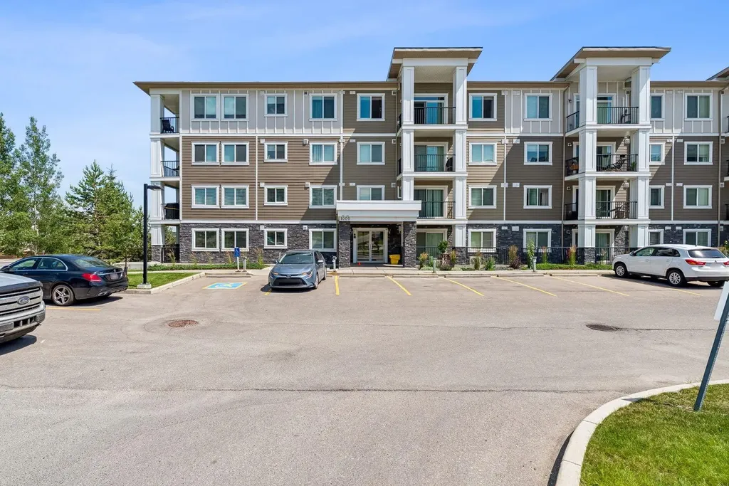 450 Sage Valley Drive NW Calgary AB T3R 0V5