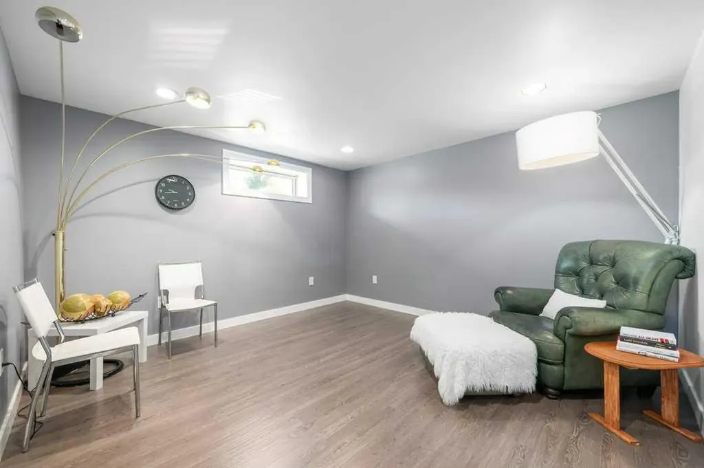 35 Stafford Street SE Medicine Hat AB T1B 4G3