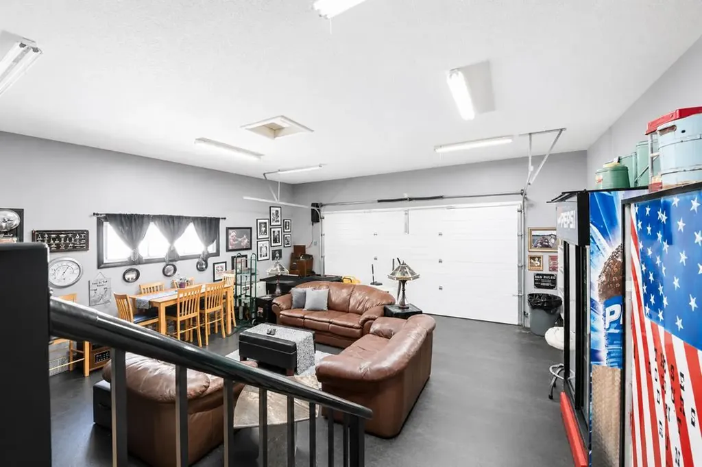35 Stafford Street SE Medicine Hat AB T1B 4G3