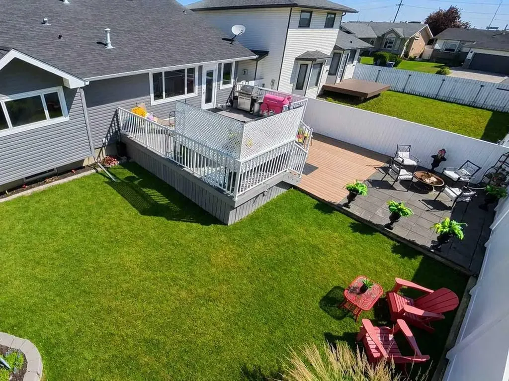 35 Stafford Street SE Medicine Hat AB T1B 4G3