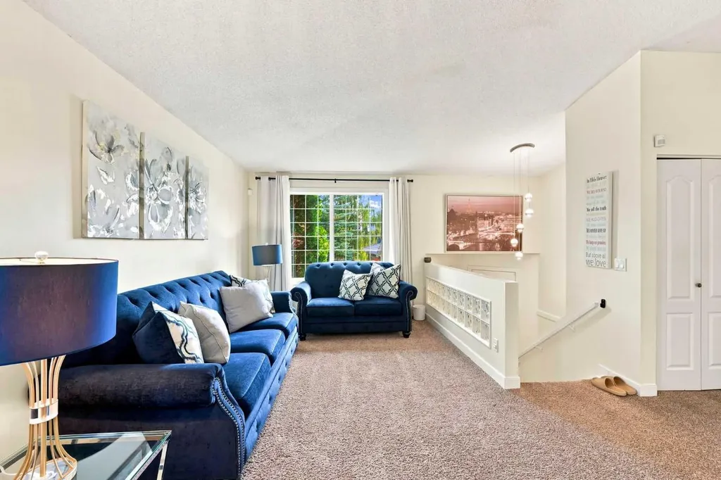 225 Harvest Glen Place NE Calgary AB T3K 4J1