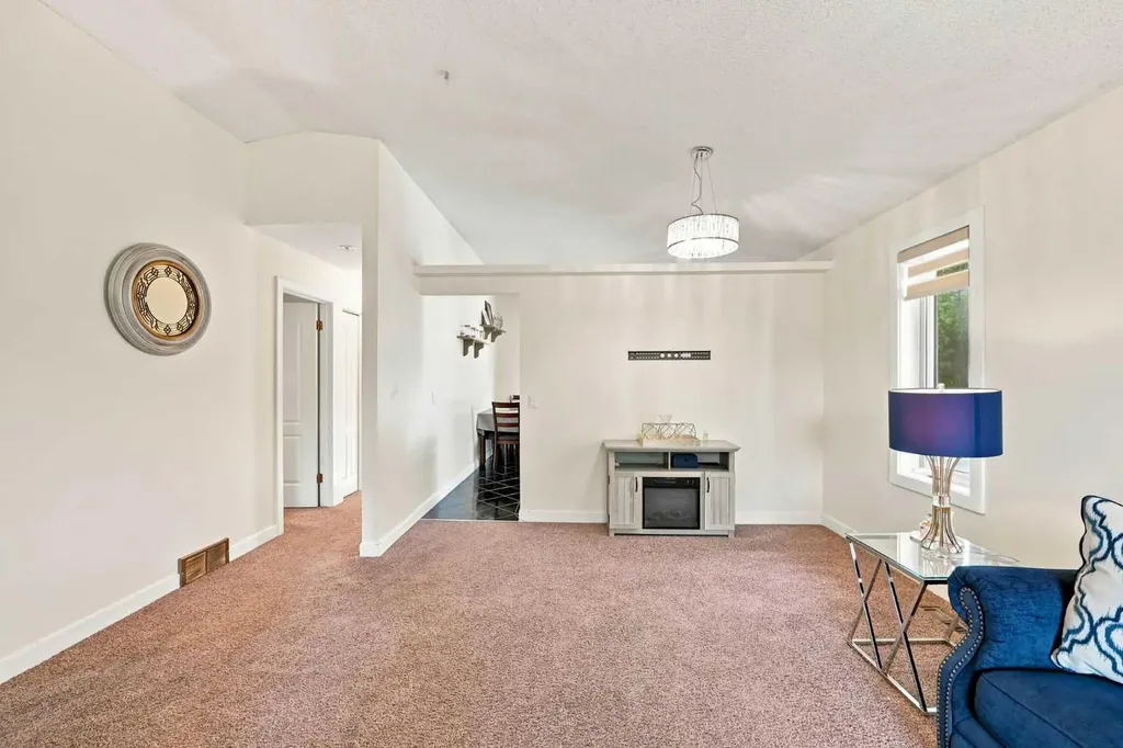 225 Harvest Glen Place NE Calgary AB T3K 4J1