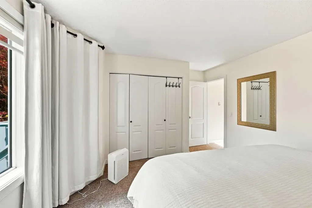 225 Harvest Glen Place NE Calgary AB T3K 4J1