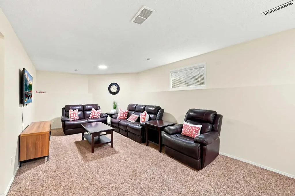225 Harvest Glen Place NE Calgary AB T3K 4J1