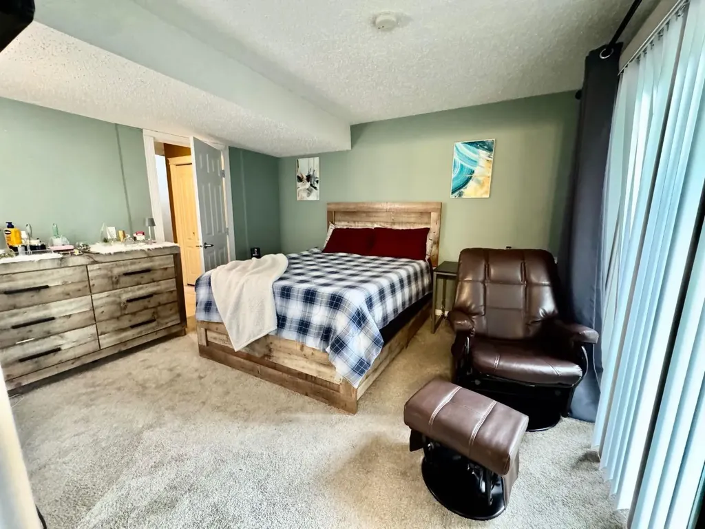 100 Albion Drive Fort Mcmurray AB T9H1H5
