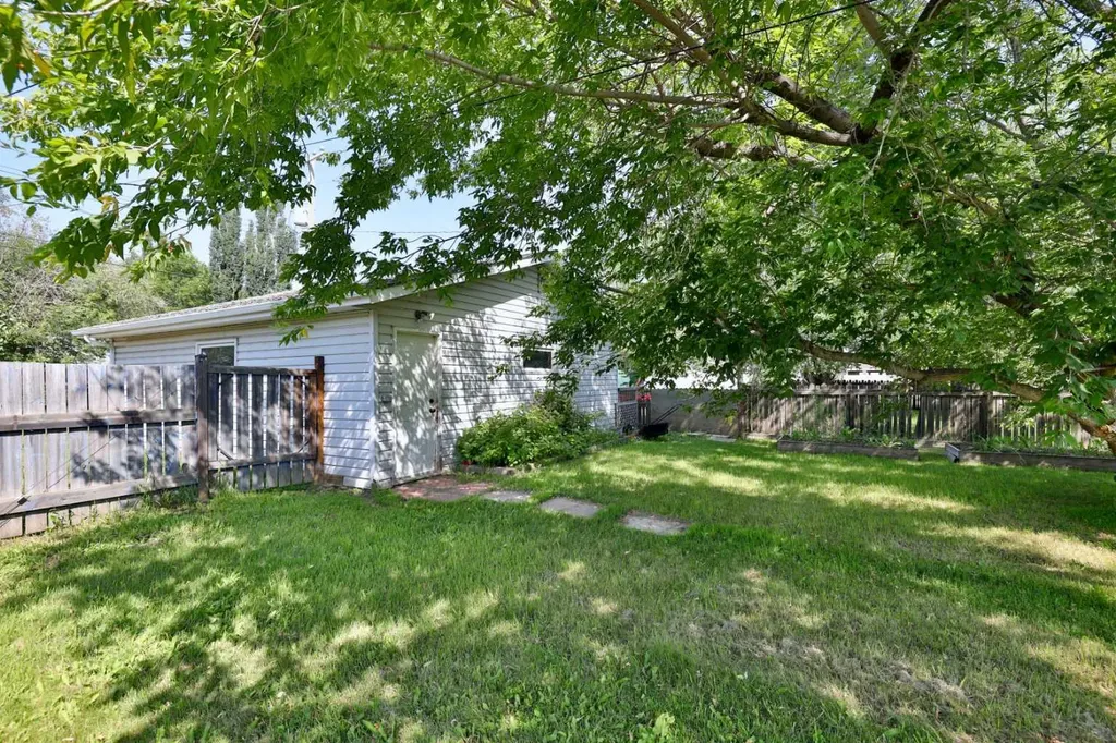 4910 44 Street Camrose AB T4V 1C2