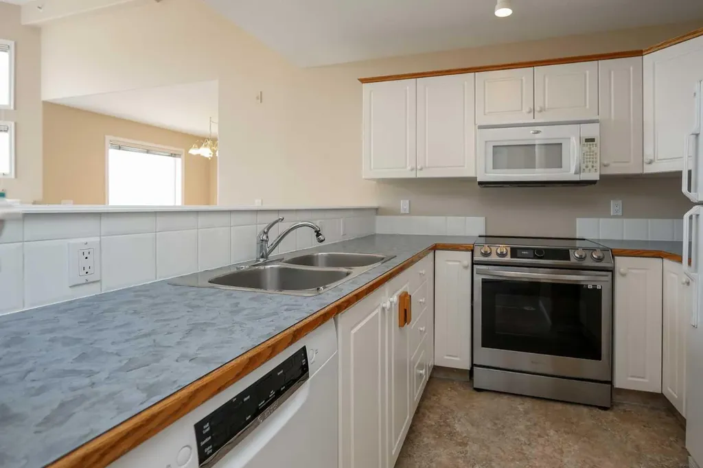 6118 53 Avenue Red Deer AB T4N 6P7