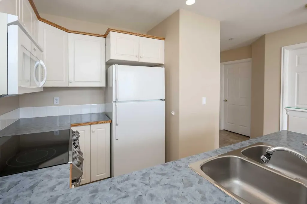 6118 53 Avenue Red Deer AB T4N 6P7