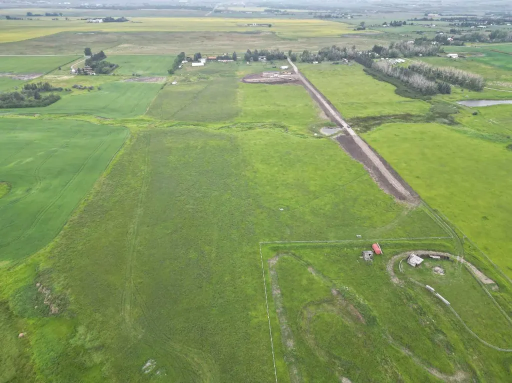 386074 128th E Rural Foothills County AB T1V1N3