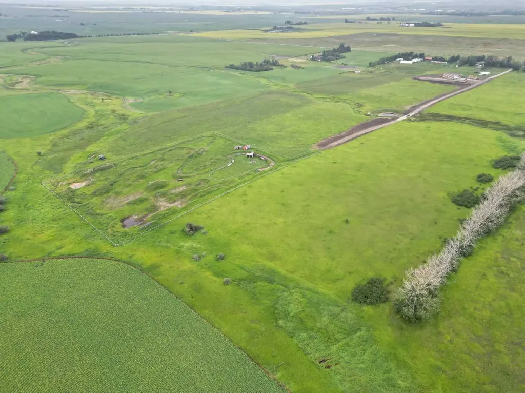 386074 128th E Rural Foothills County AB T1V1N3
