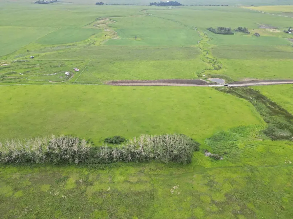 386074 128th E Rural Foothills County AB T1V1N3