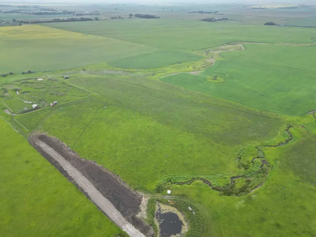386074 128th E Rural Foothills County AB T1V1N3