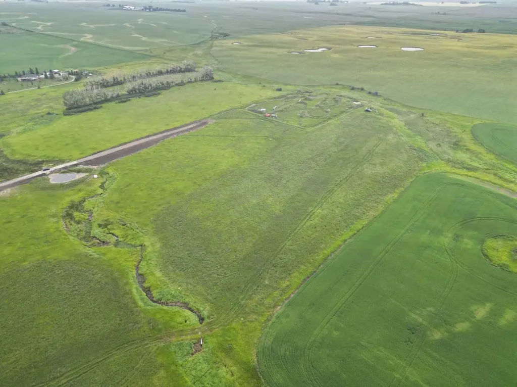386074 128th E Rural Foothills County AB T1V1N3