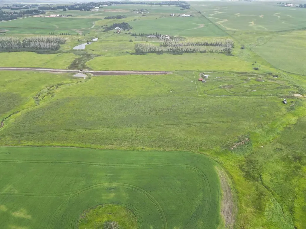 386074 128th E Rural Foothills County AB T1V1N3