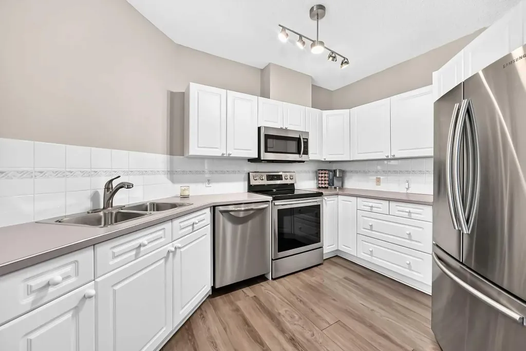 78 Prestwick Gardens SE Calgary AB T2Z3V2