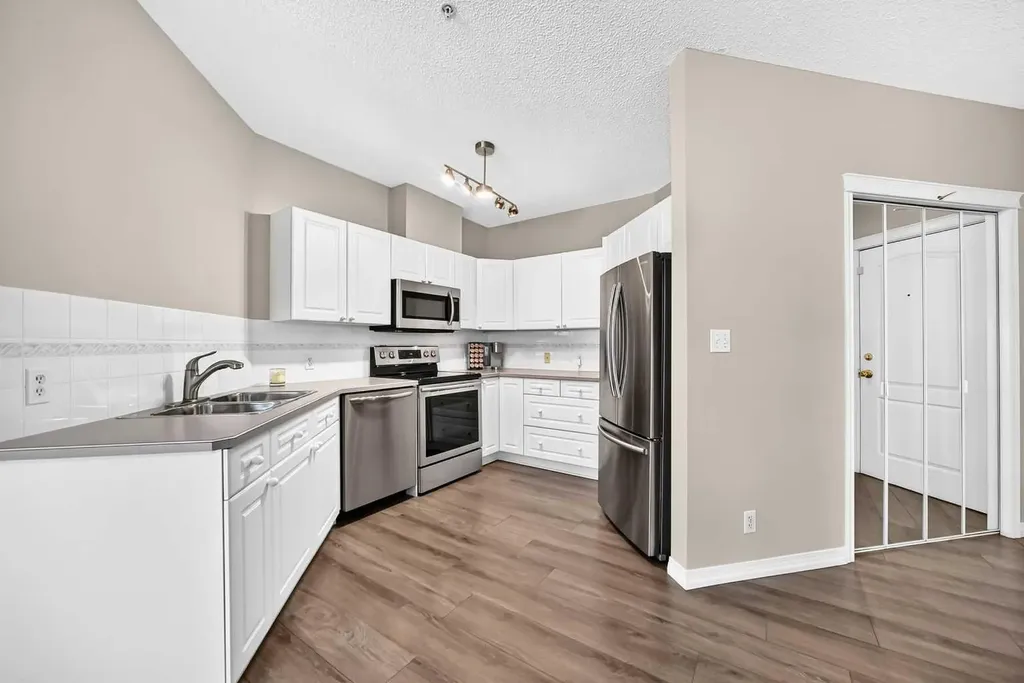 78 Prestwick Gardens SE Calgary AB T2Z3V2