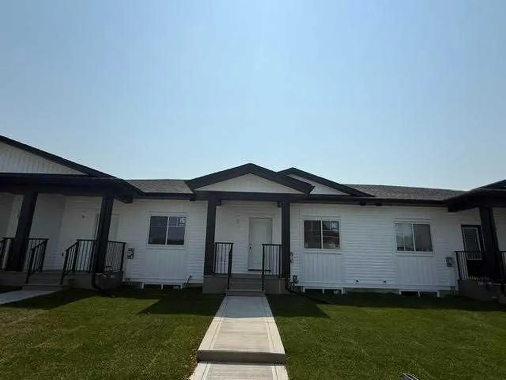 7 Gray Close Sylvan Lake AB T4S 0W4