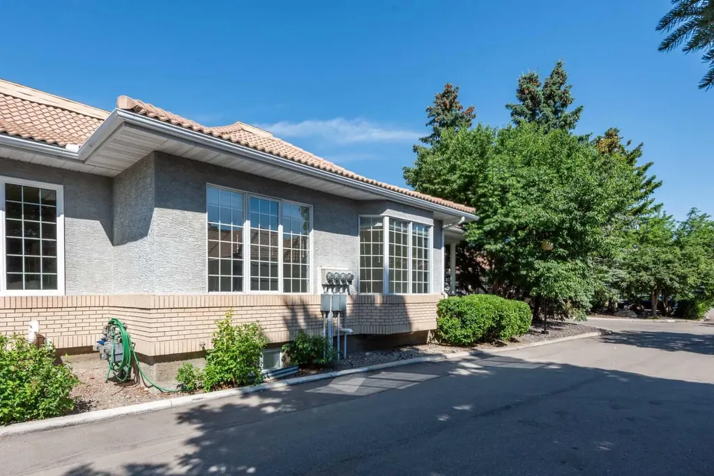 47 Christie Park Terrace SW Calgary AB T3H 3B4