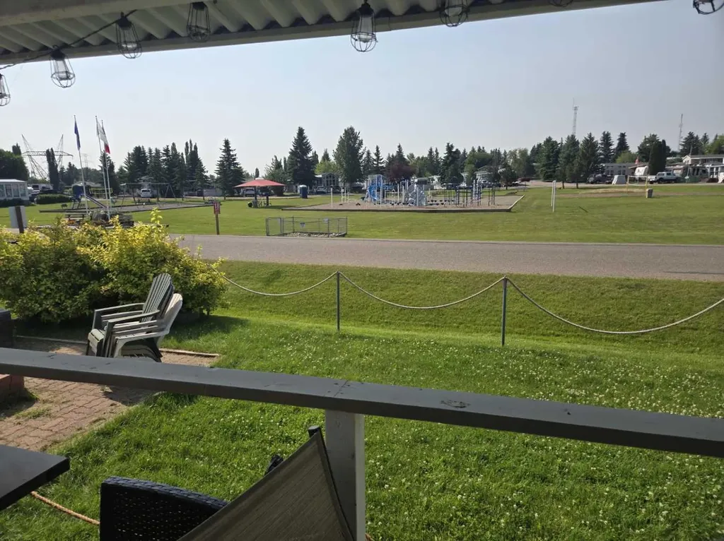 593 Carefree Resort Rural Red Deer County AB T4G 0K6