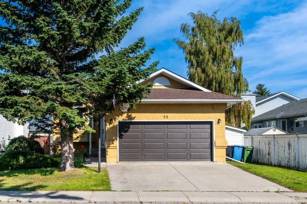 98 Del Ray Road NE Calgary AB T1Y 6V6