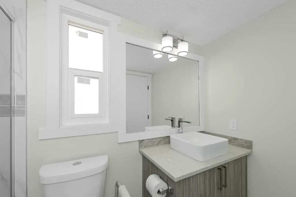 98 Del Ray Road NE Calgary AB T1Y 6V6